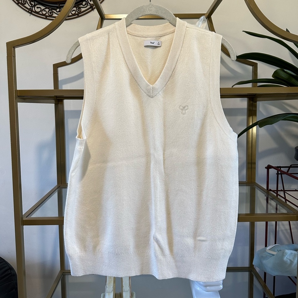 Aritzia white sweater vest
